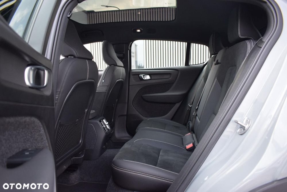 Volvo C40 - 25