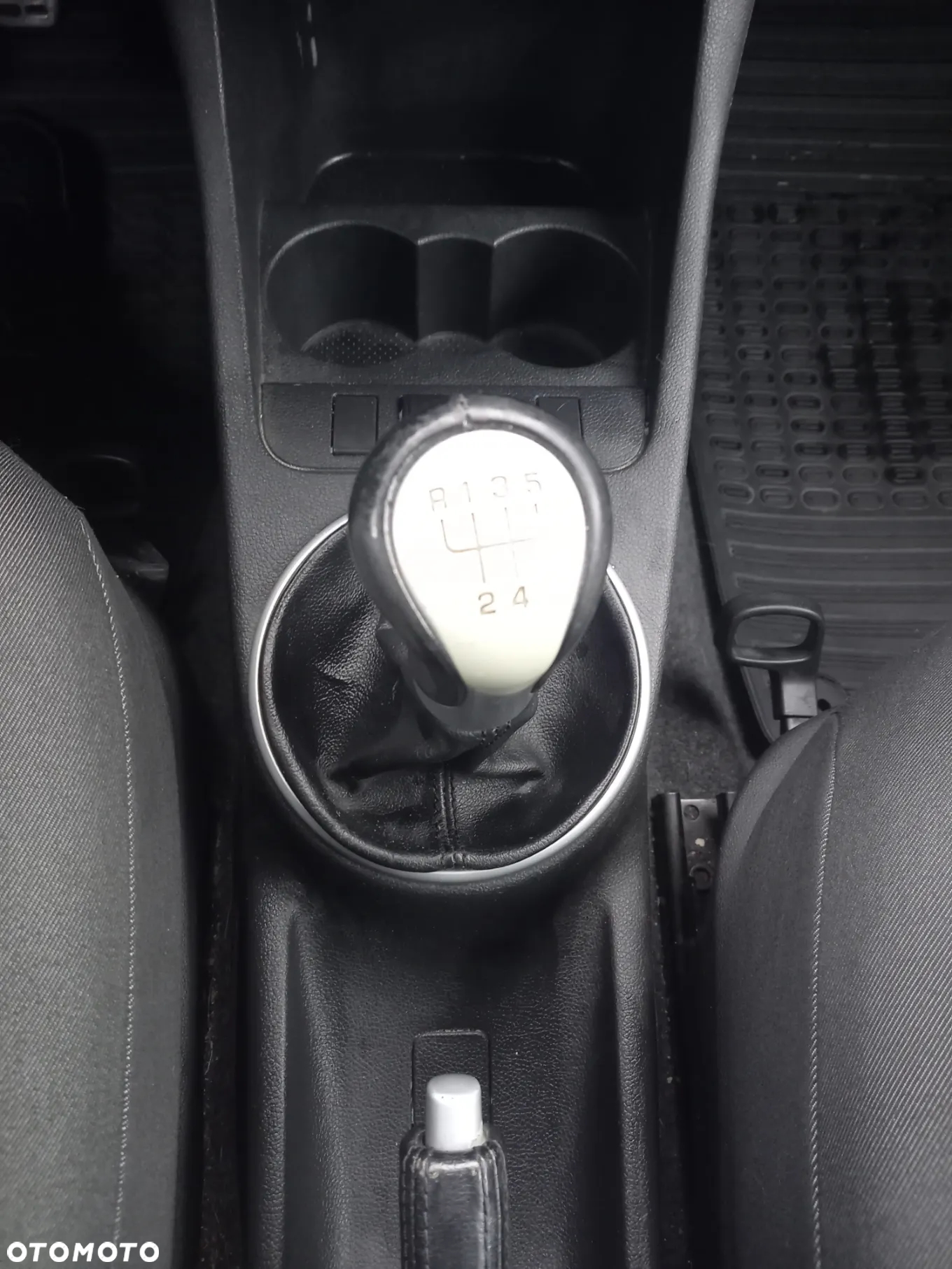 Skoda Roomster 1.6 16V Scout - 14