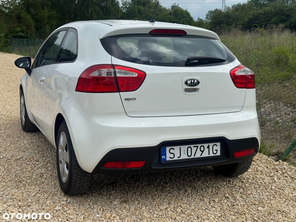 Kia Rio 1.2 Dream Team Edition - 9