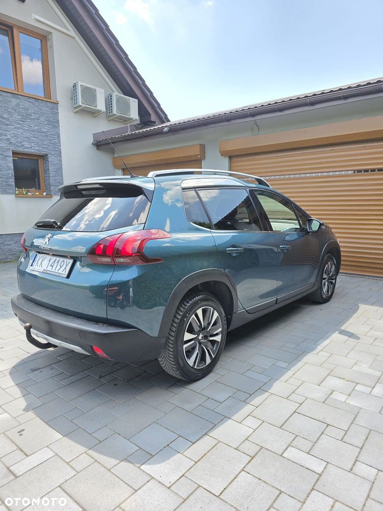 Peugeot 2008 1.2 PureTech Allure S&S - 5