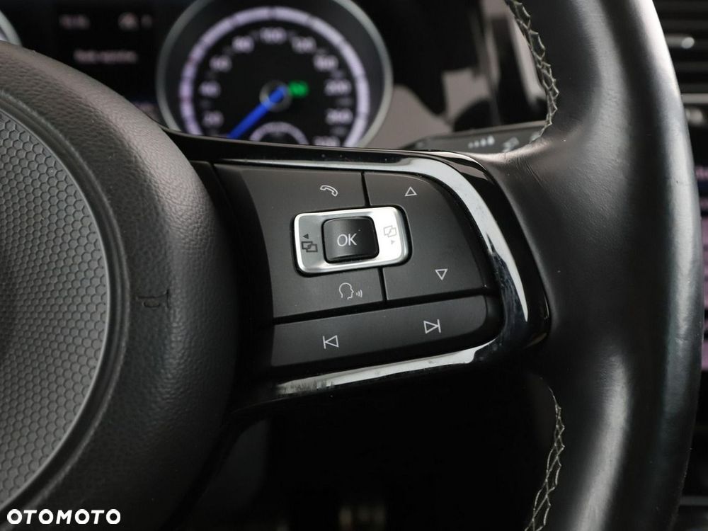 Volkswagen Golf R 4Motion (BlueMotion Technology) DSG - 33