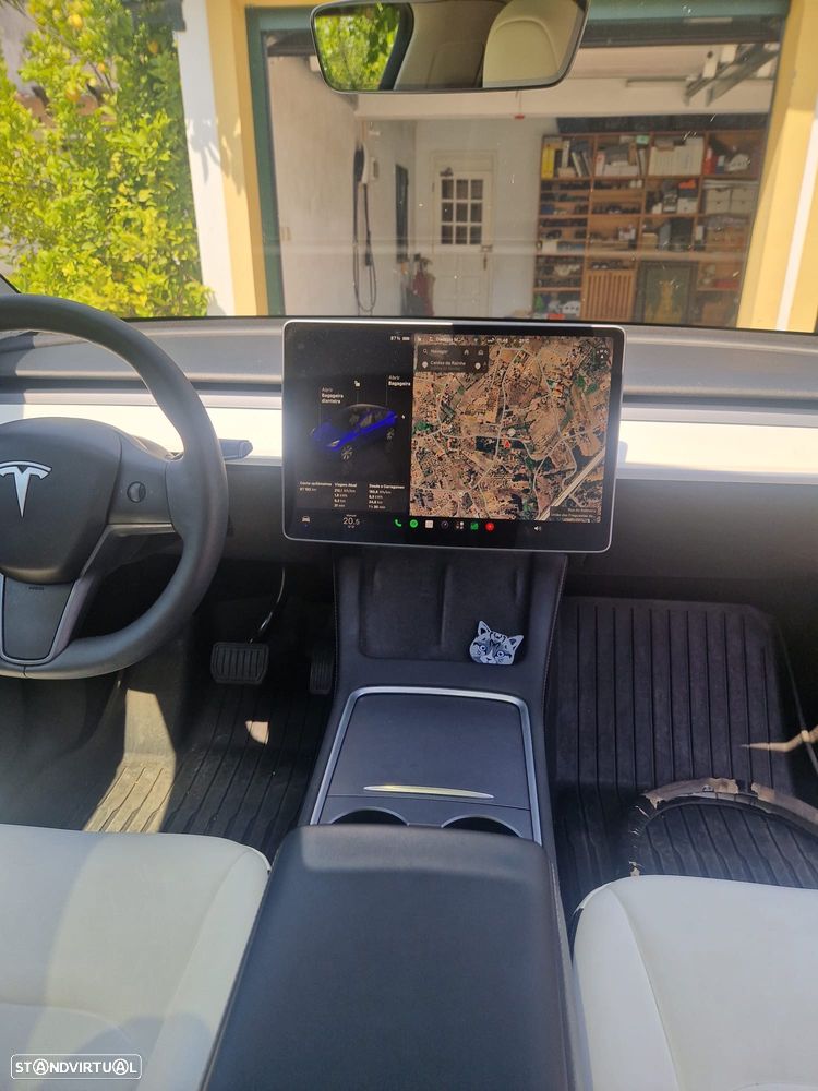 Tesla Model Y RWD - 10