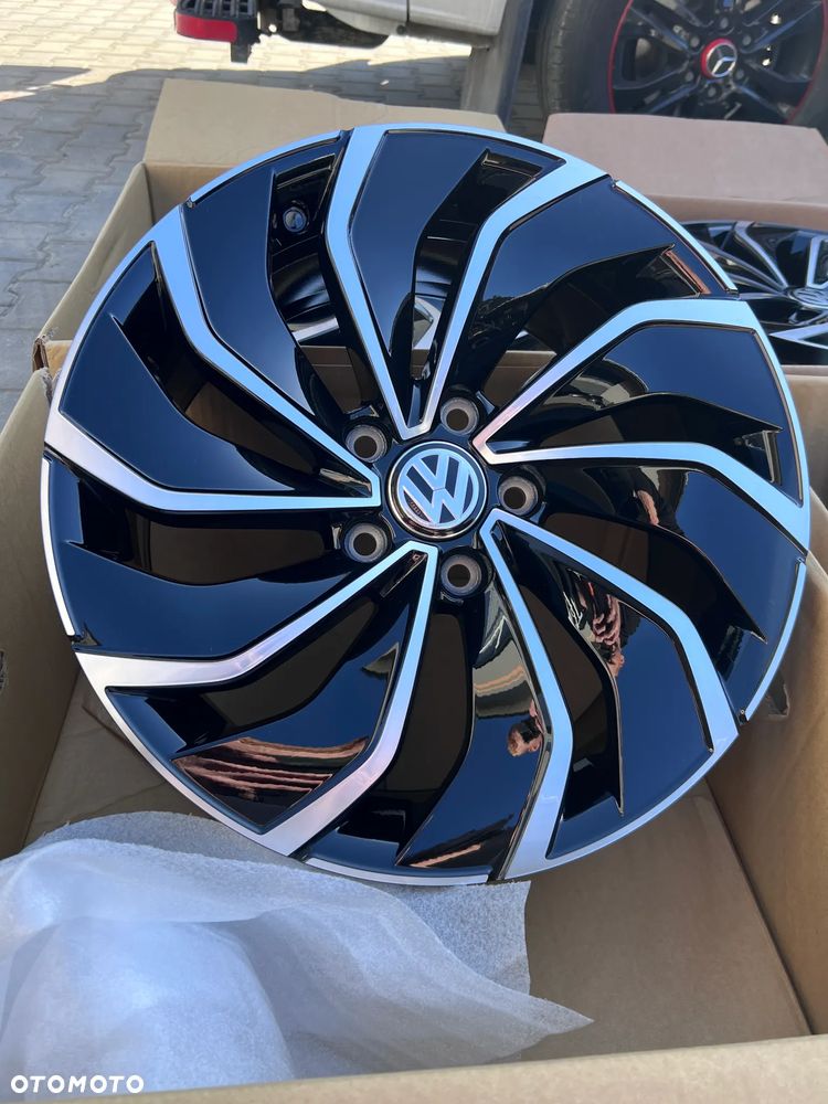 Nowe oryginalne Felgi VW Golf 7-8 5H0601025D  17'' - 3