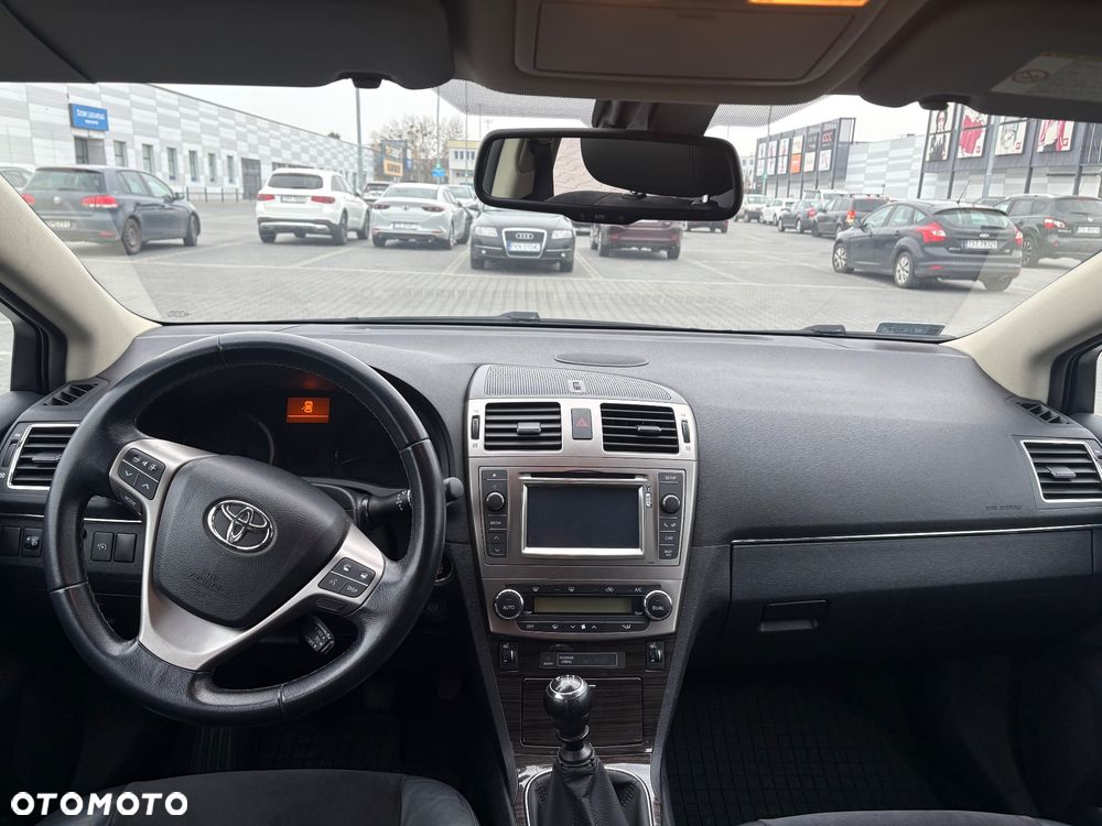 Toyota Avensis 2.0 D-4D Executive - 7
