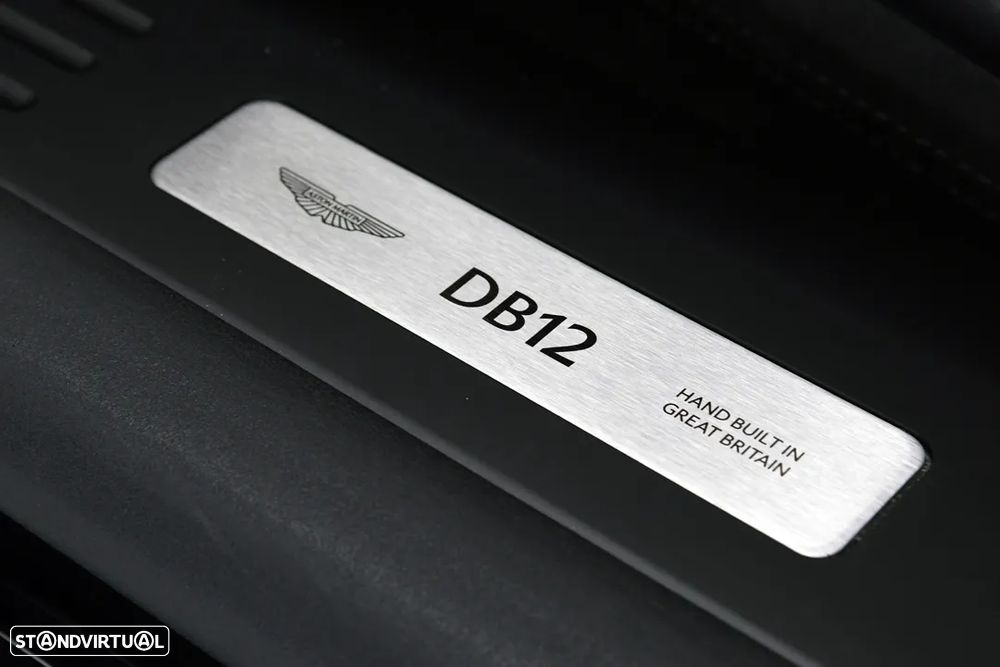 Aston Martin DB12 Coupé V8 - 8