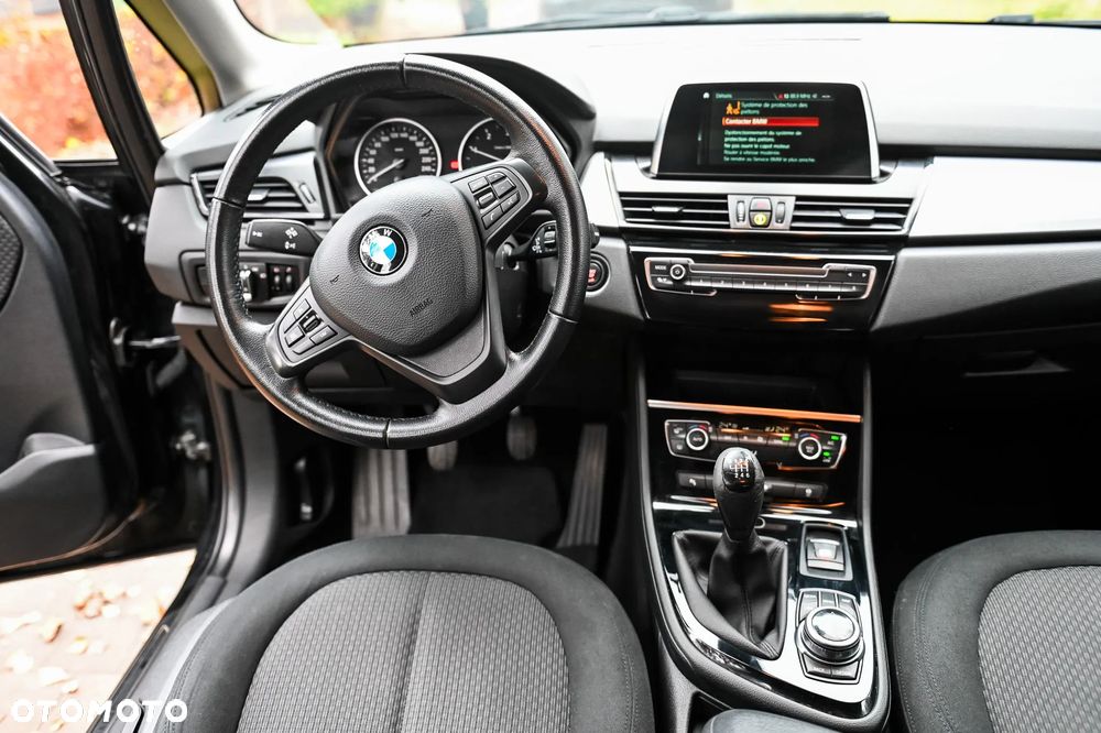 BMW Seria 2 216d - 9