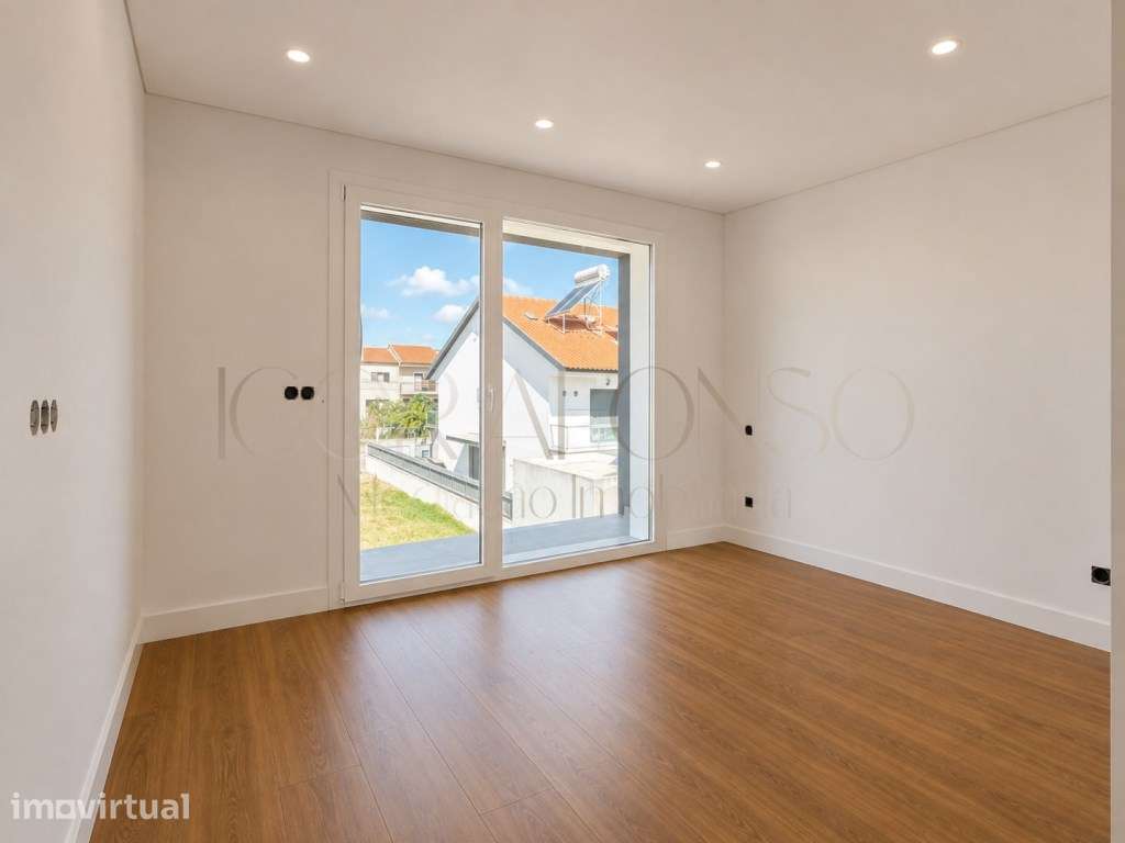 Moradia T3 com 2 Suites e Excelente Logradouro - Grande imagem: 3/24