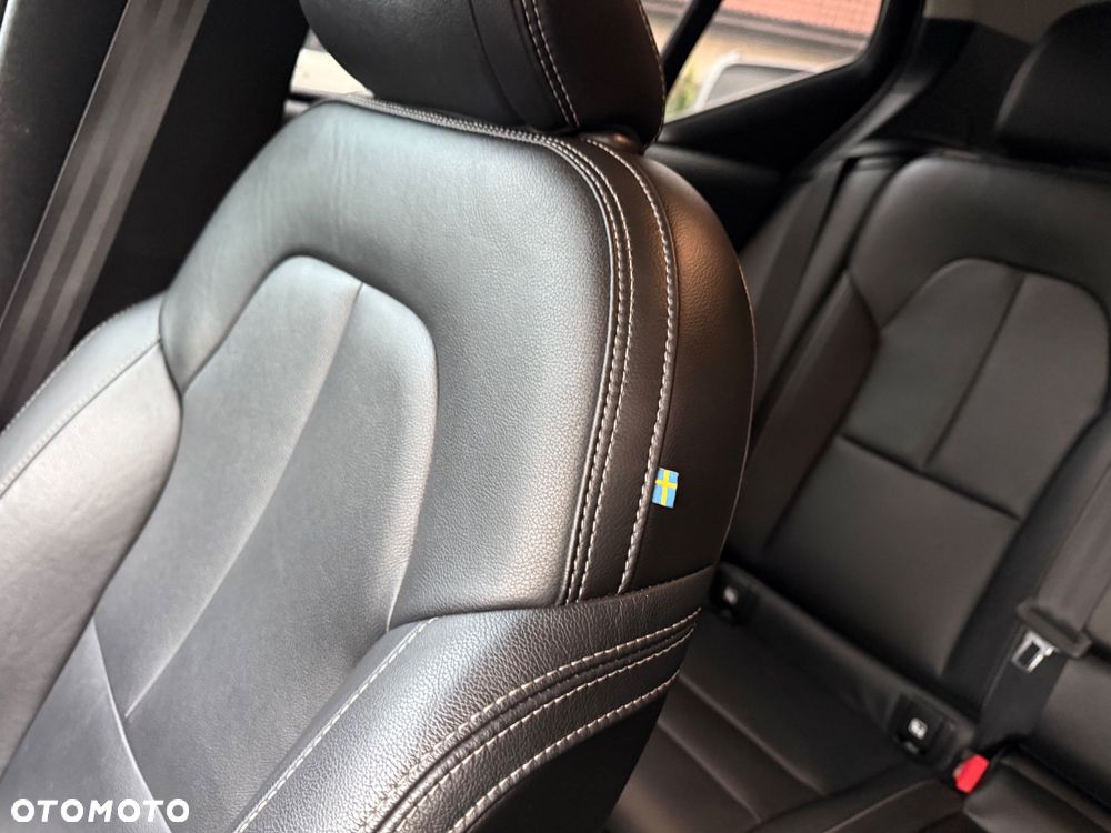 Volvo XC 40 D4 AWD - 12
