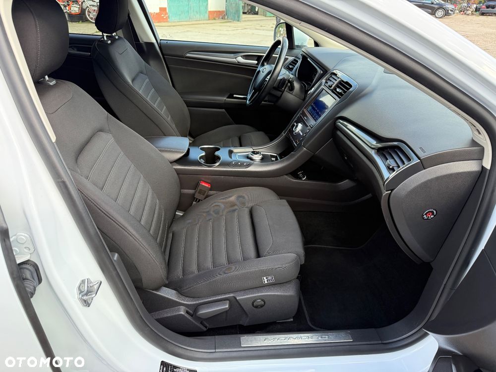 Ford Mondeo 2.0 EcoBlue Titanium - 13