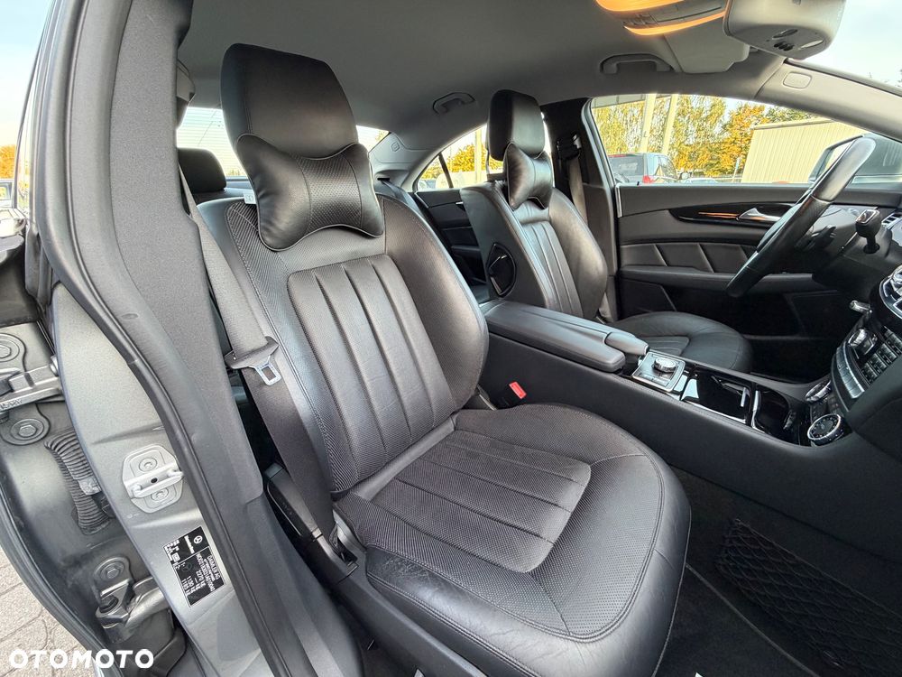 Mercedes-Benz CLS 250 CDI DPF BlueEFFICIENCY 7G-TRONIC - 34
