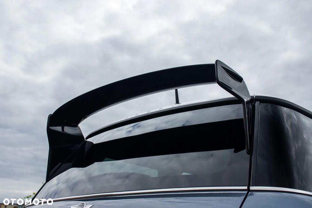 MINI John Cooper Works - 25