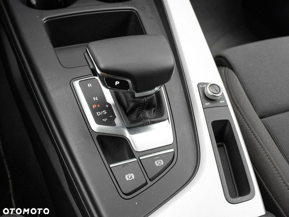 Audi A4 Avant 35 TFSI mHEV S tronic - 17