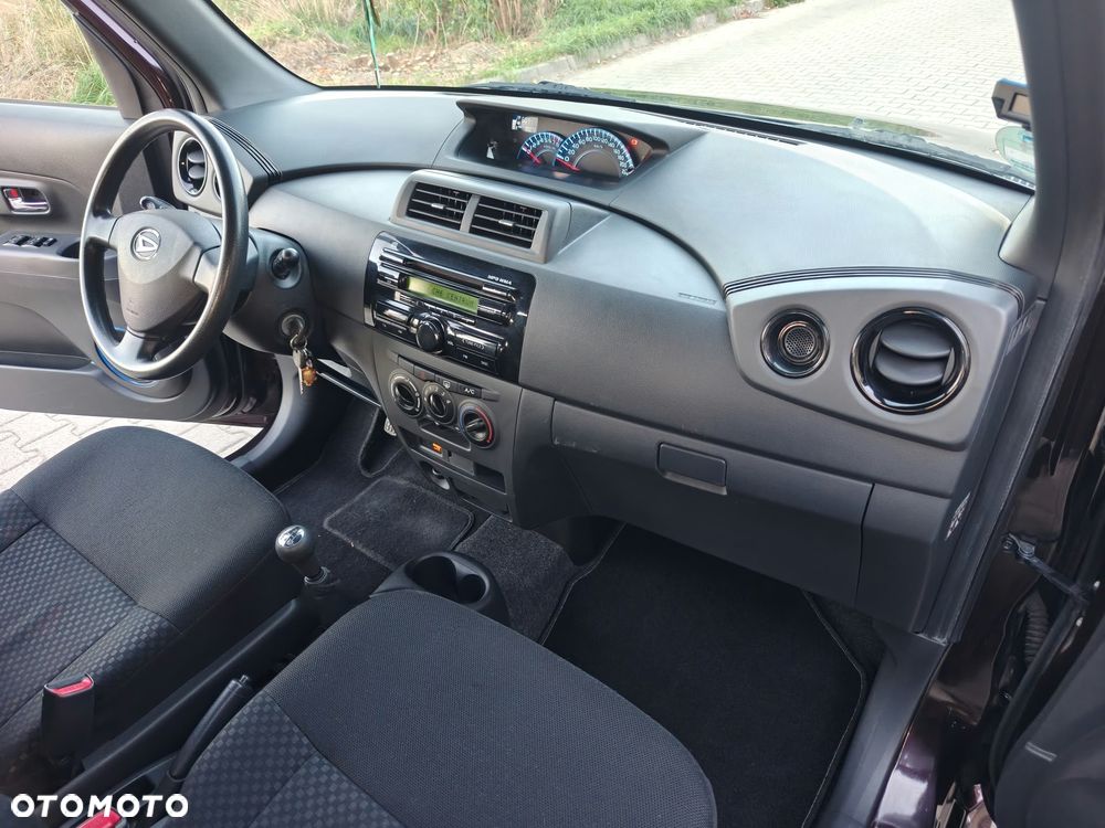Daihatsu Materia - 11