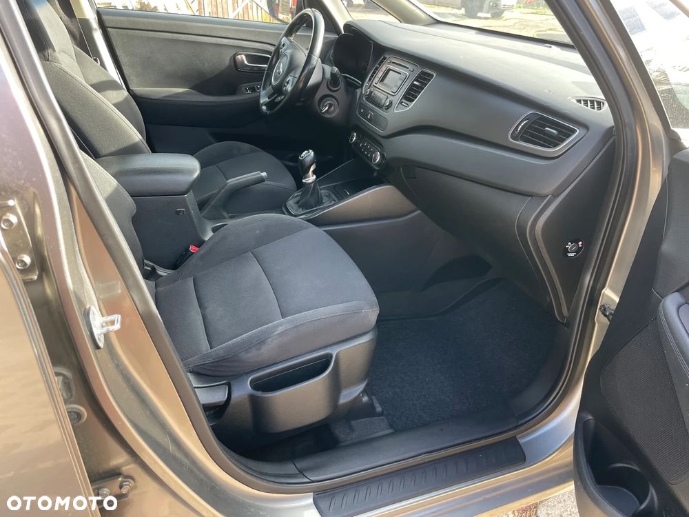 Kia Carens 1.7 CRDi L - 9