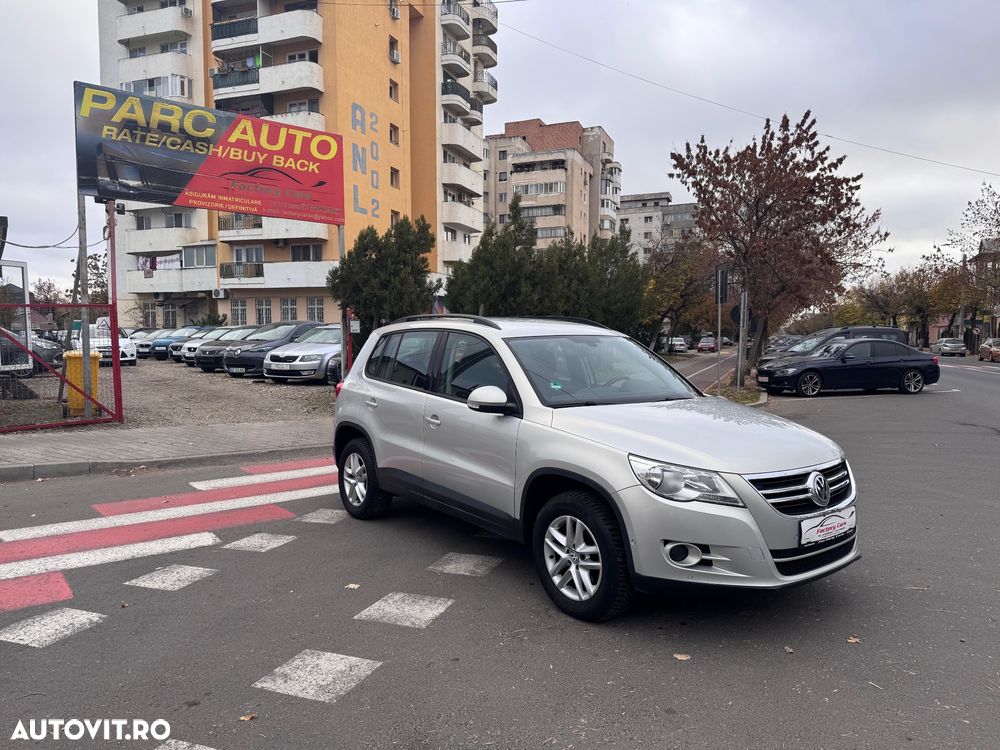 Volkswagen Tiguan - 2