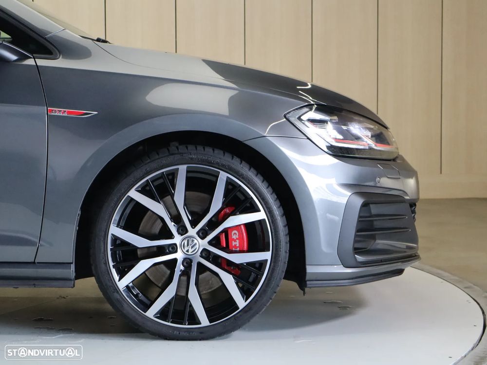 VW Golf 2.0 TSI GTI DSG Performance - 11