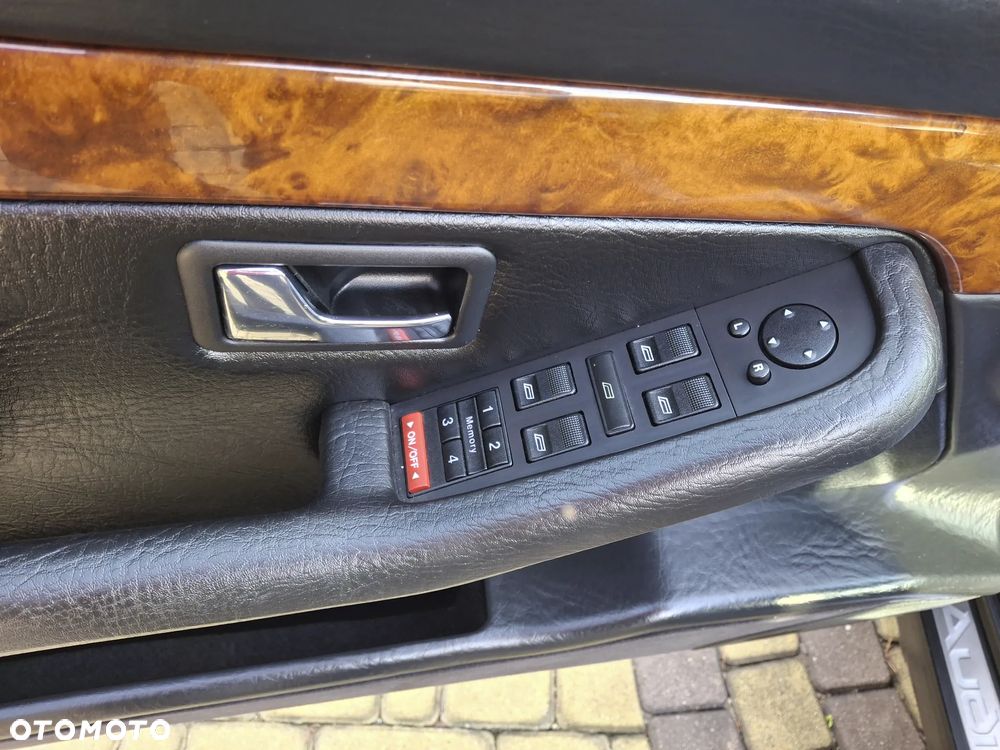Audi V8 4.2 - 11