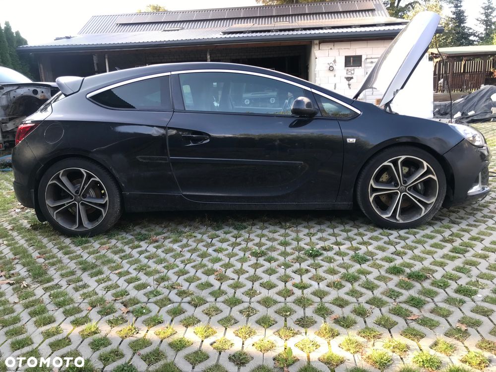 Opel Astra OPC - 8