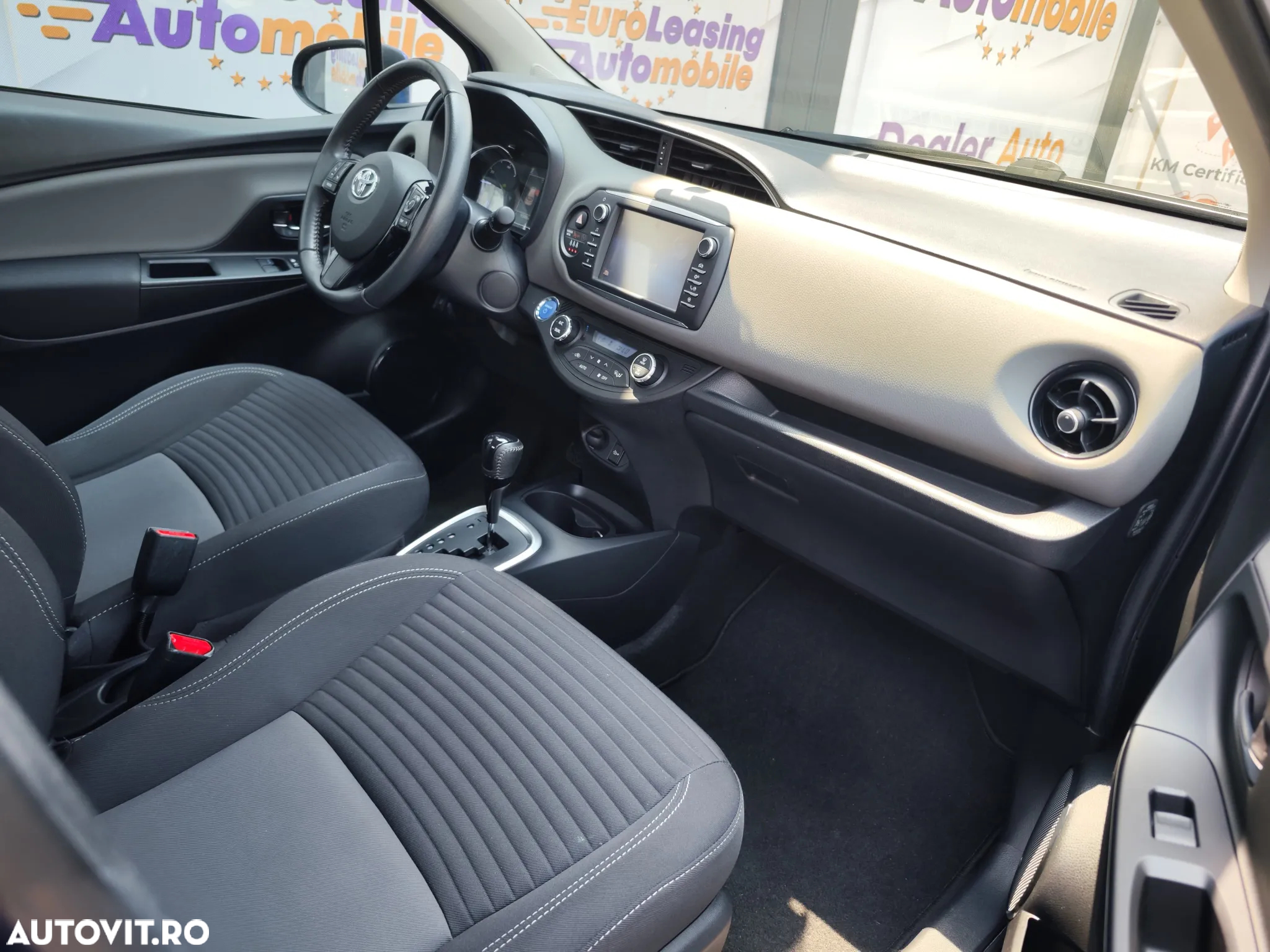 Toyota Yaris 1.5 VVT-i HSD Active - 17