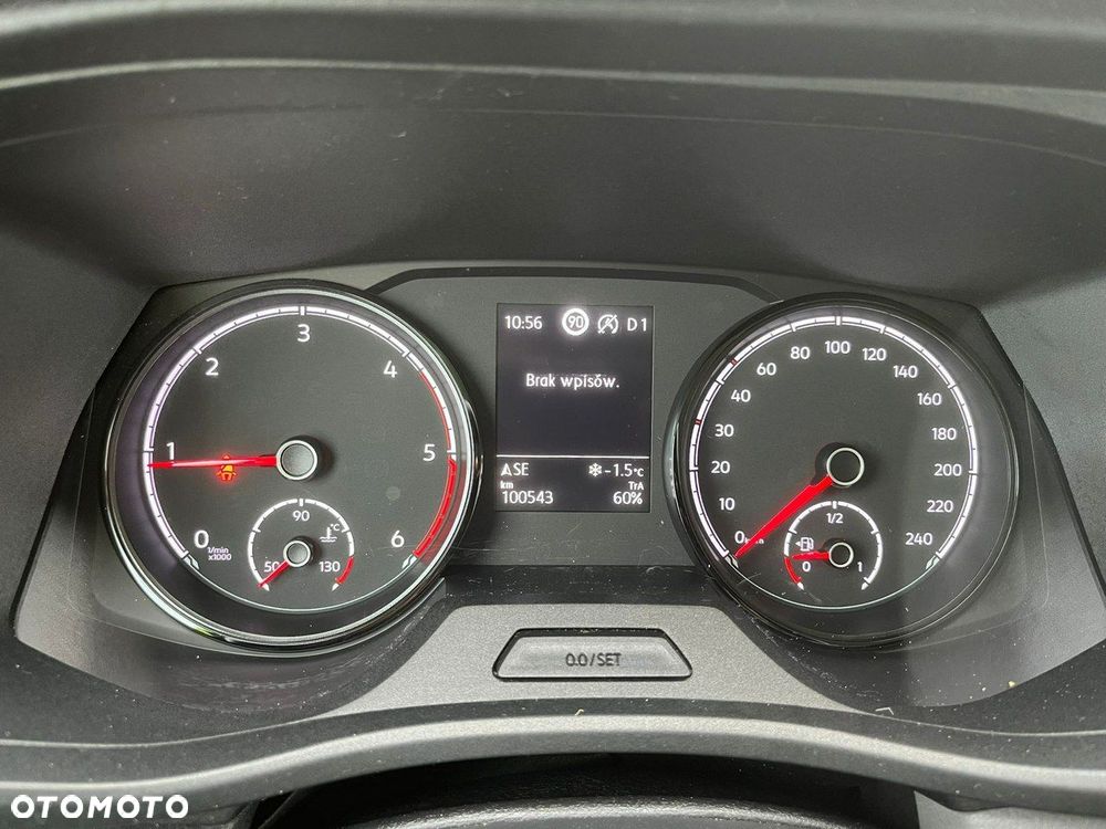 Volkswagen Caravelle - 13