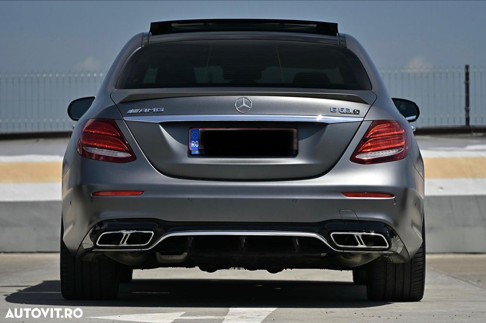 Mercedes-Benz E - 5