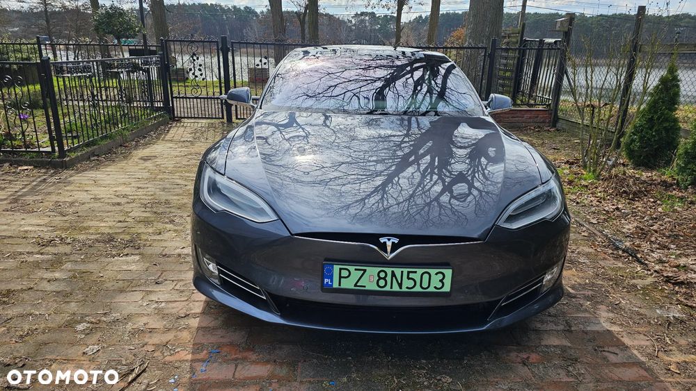 Tesla Model S - 13