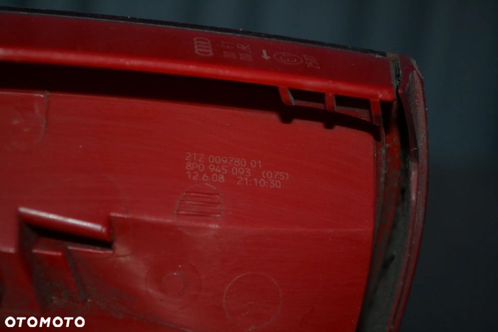 AUDI A3 8P CABRIO LAMPA TYŁ TYLNA LEWA W KLAPĘ 8P0945093 - 3