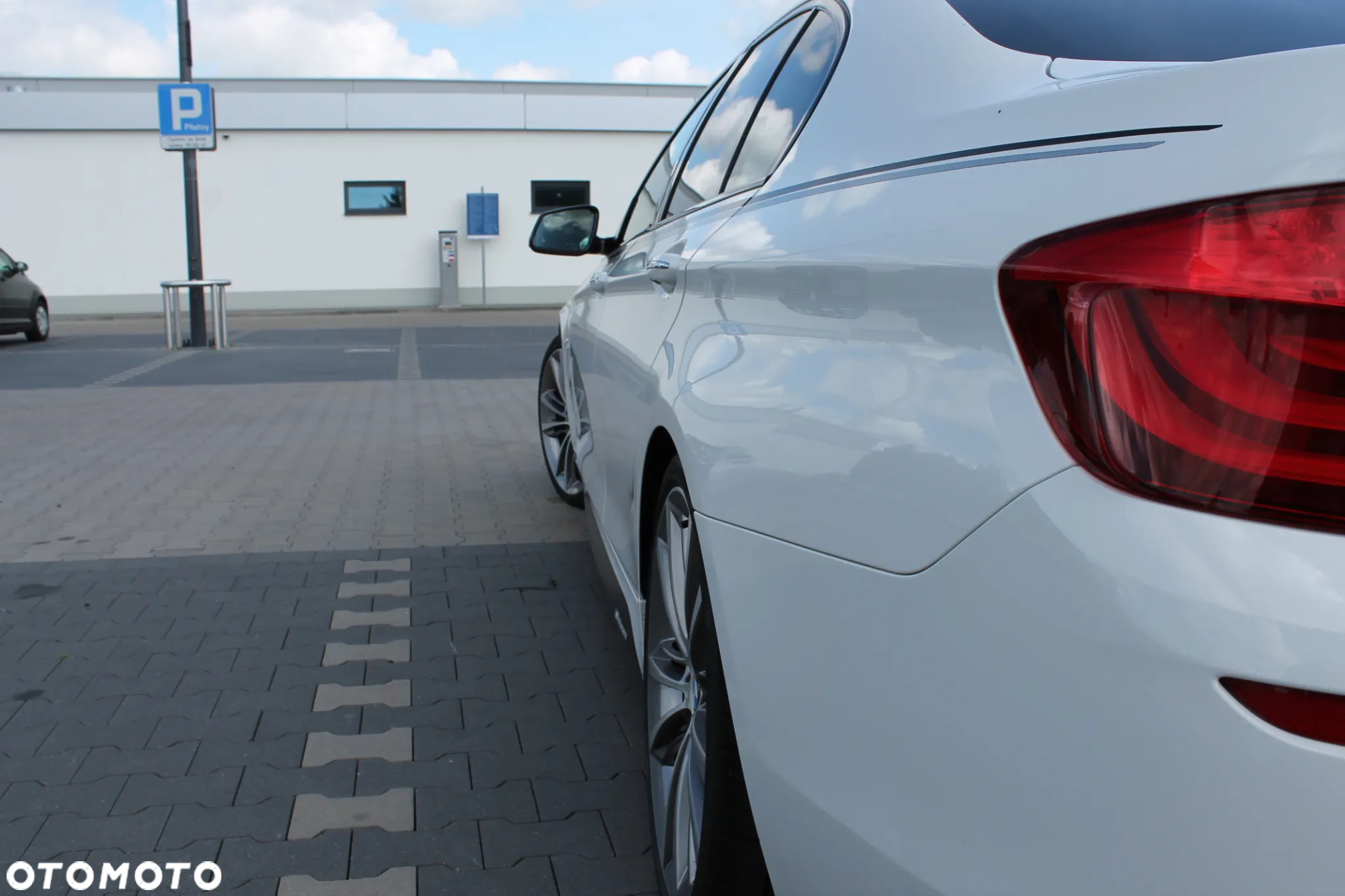 BMW Seria 5 530d xDrive - 9