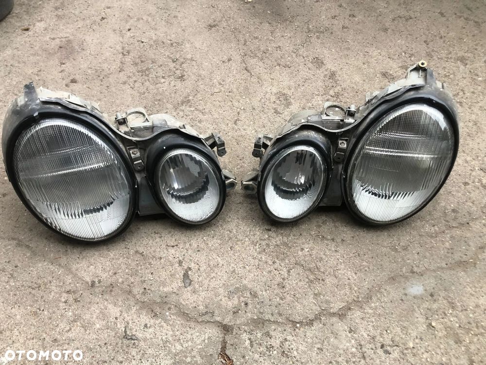 MERCEDES  W203 coupe cupe    LAMPY PRZÓD CENA ZA 2 SZTUKI - 1