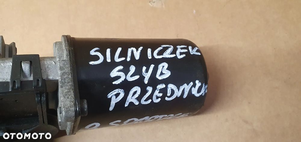 Silniczek wycieraczek przód przedni Kia Sportage III - 7