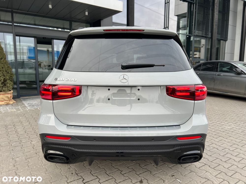 Mercedes-Benz GLB - 19