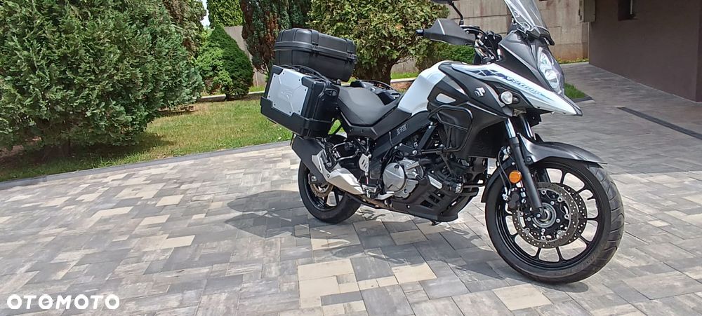 Suzuki V-STROM - 10