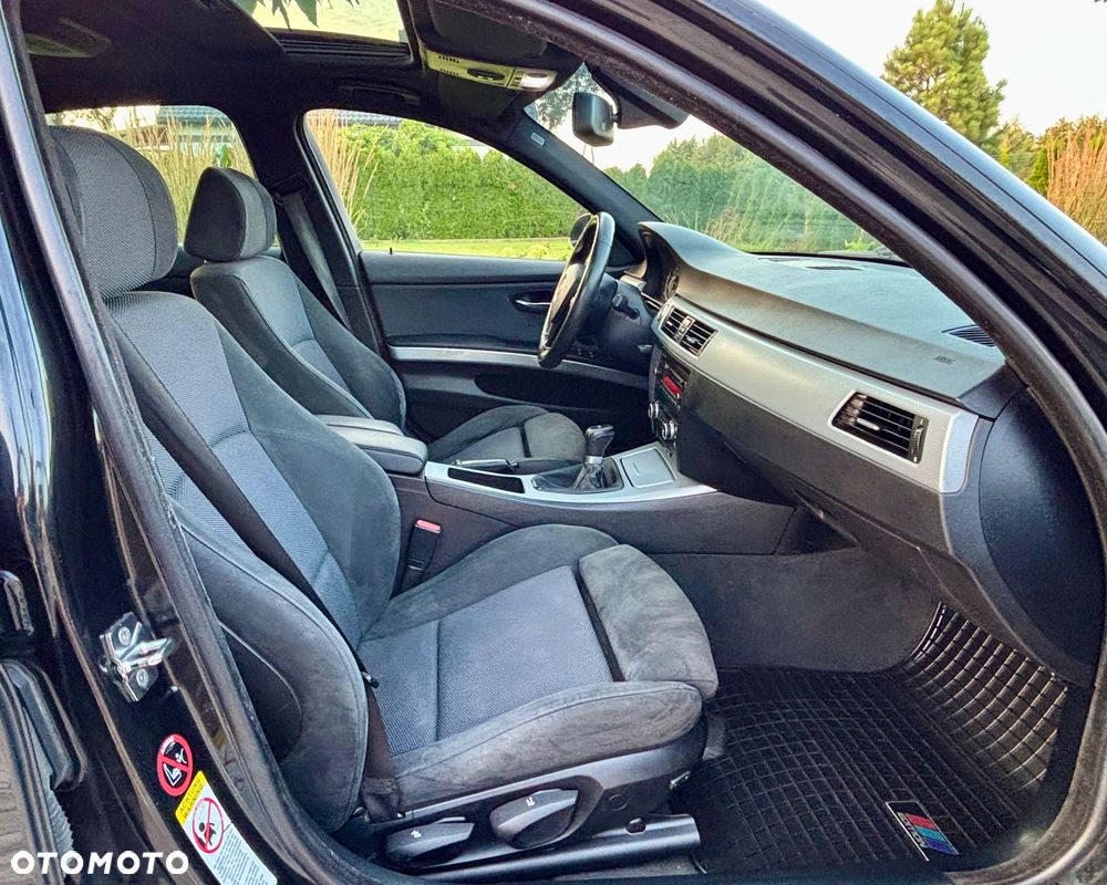 BMW Seria 3 320d - 22