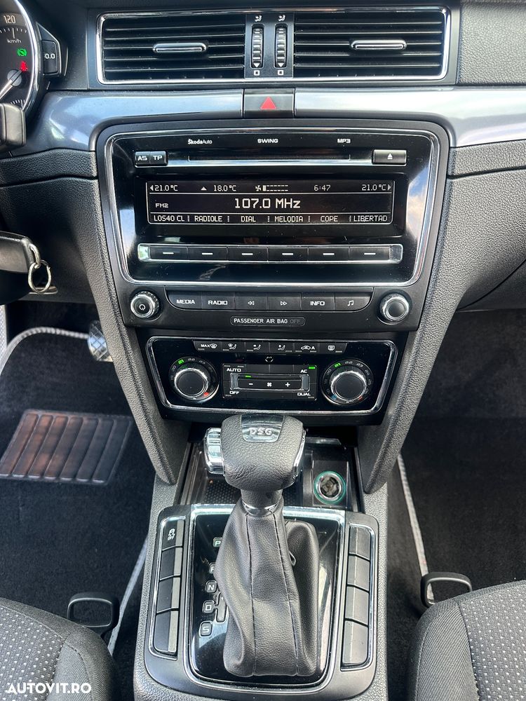 Skoda Superb 2.0 TDI Elegance DSG - 8