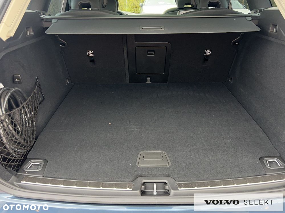 Volvo XC 60 T6 Plug-In Hybrid AWD Plus Dark - 20