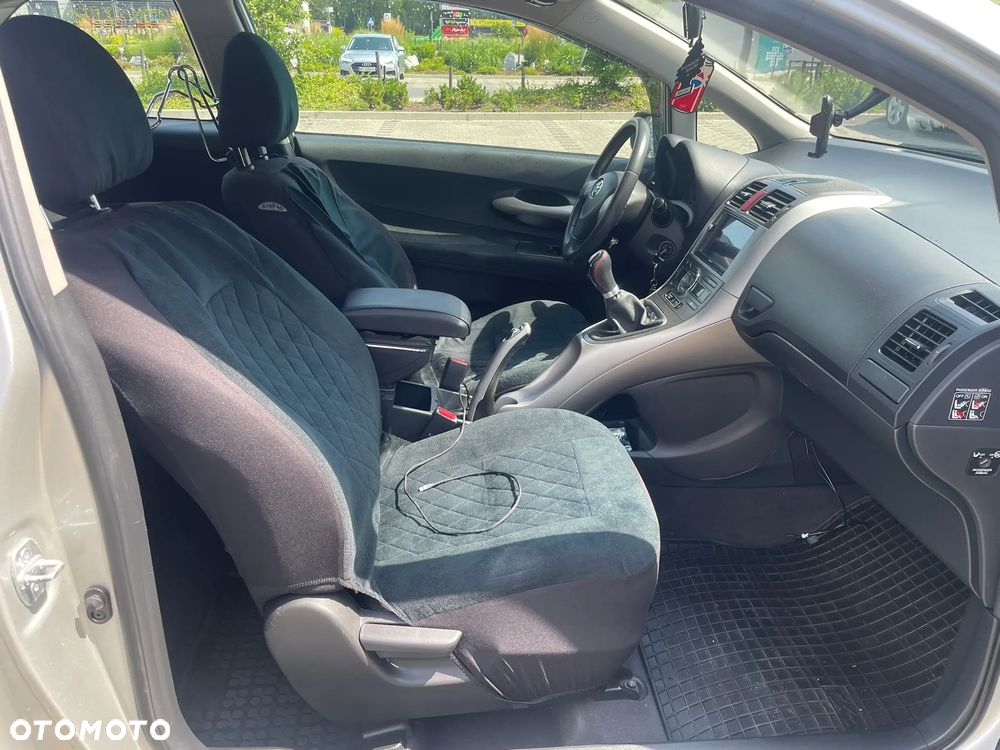 Toyota Auris 1.6 VVT-i Sol - 22