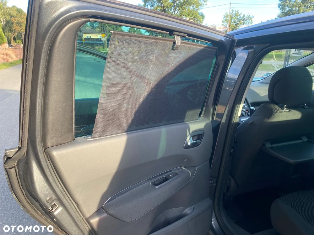 Peugeot 5008 e-HDI FAP 115 EGS6 Stop&Start Allure - 23