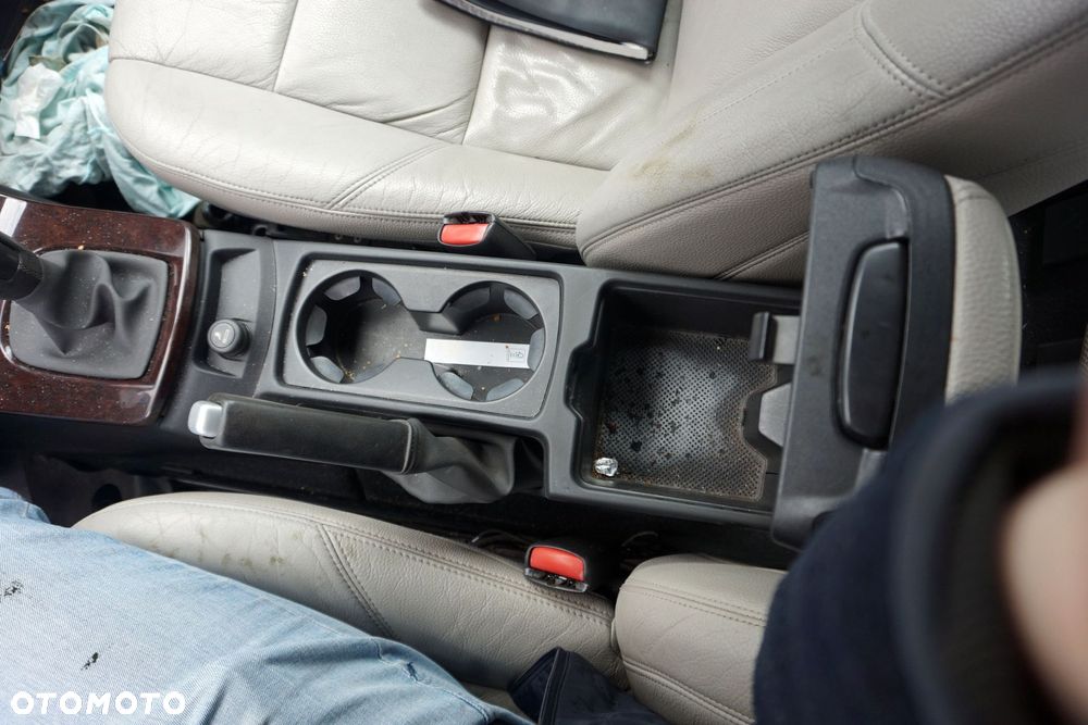 TUNEL ŚRODKOWY PODŁOKIETNIK V50   VOLVO 2004-2007 - 3