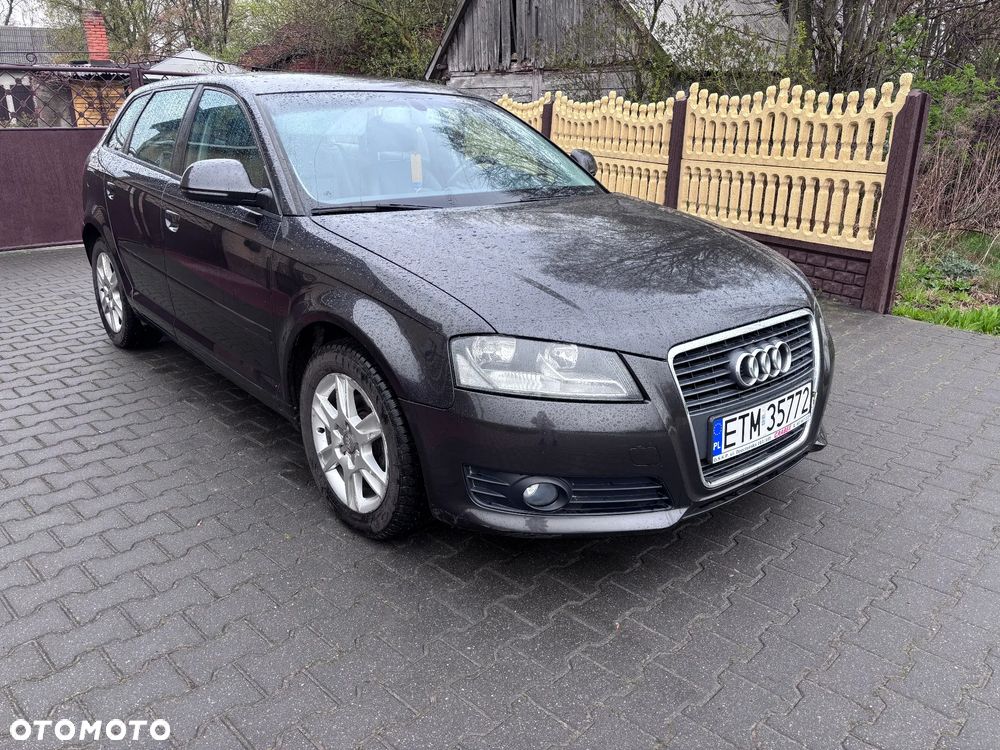 Audi A3 Sportback - 1