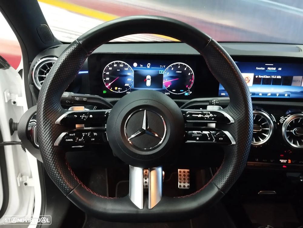 Mercedes-Benz A 200 AMG Line Aut. - 23