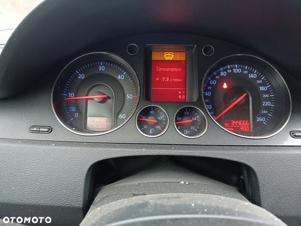 Volkswagen Passat 2.0 TDI Comfortline - 6