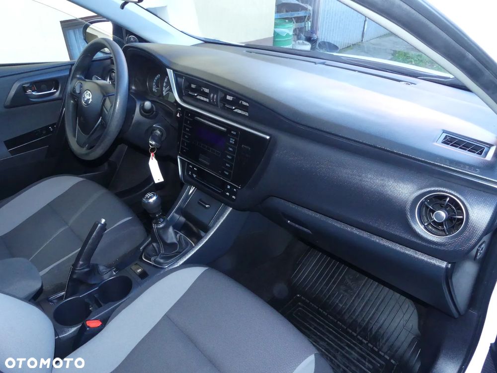 Toyota Auris 1.33 VVT-i Premium - 12