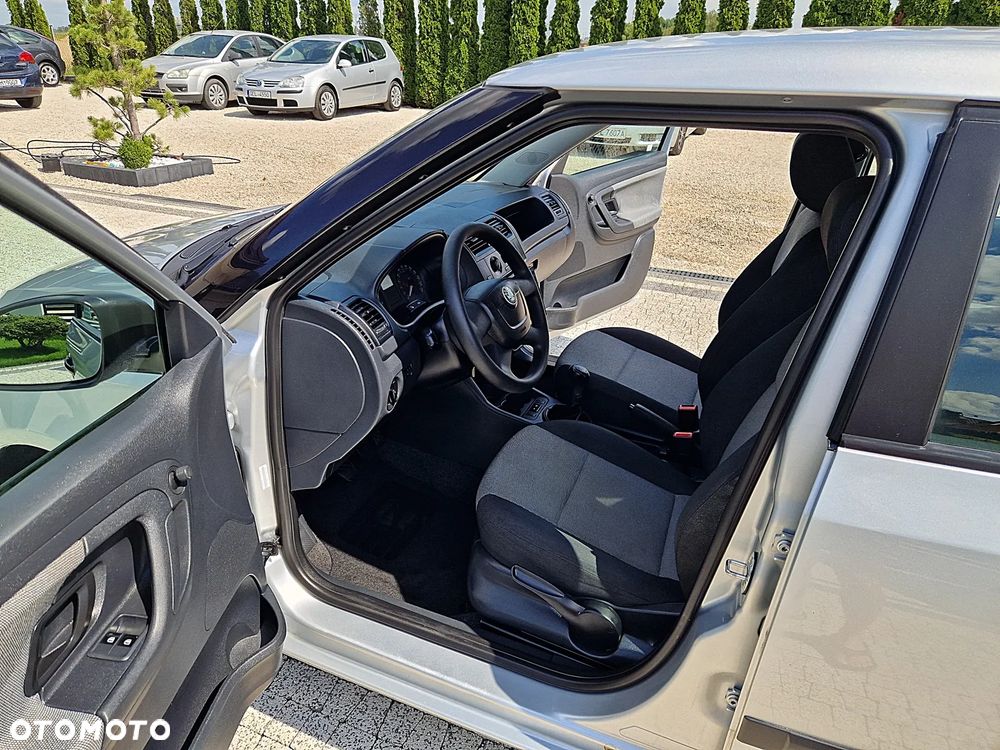Skoda Fabia 1.2 HTP Cool Colour Edition - 15