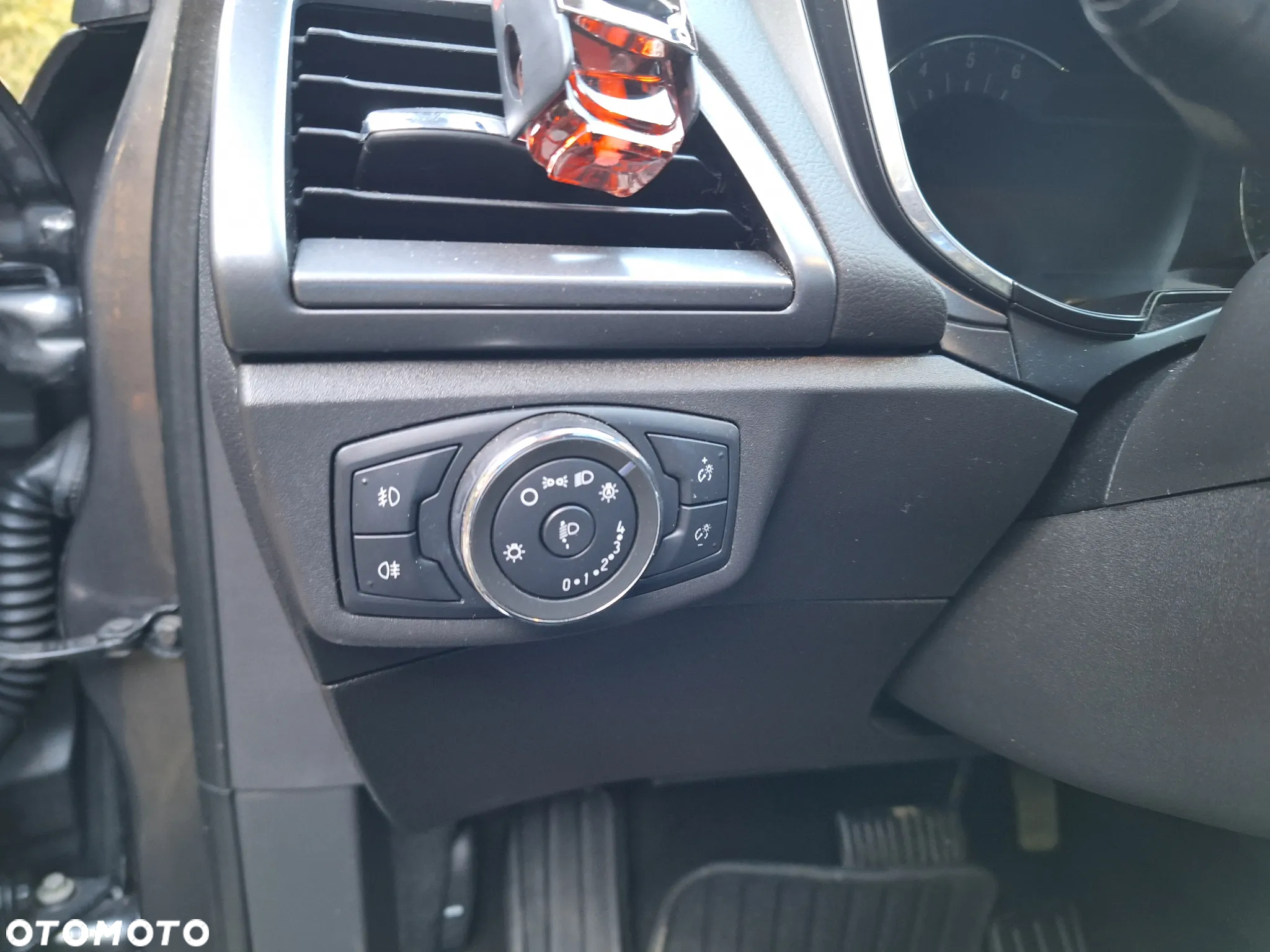Ford Mondeo 2.0 TDCi Titanium PowerShift - 16