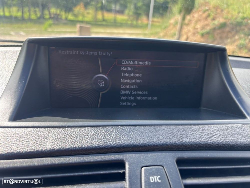 BMW 118 d Pack M - 17