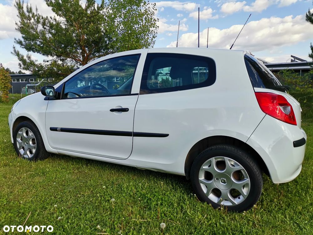 Renault Clio - 6