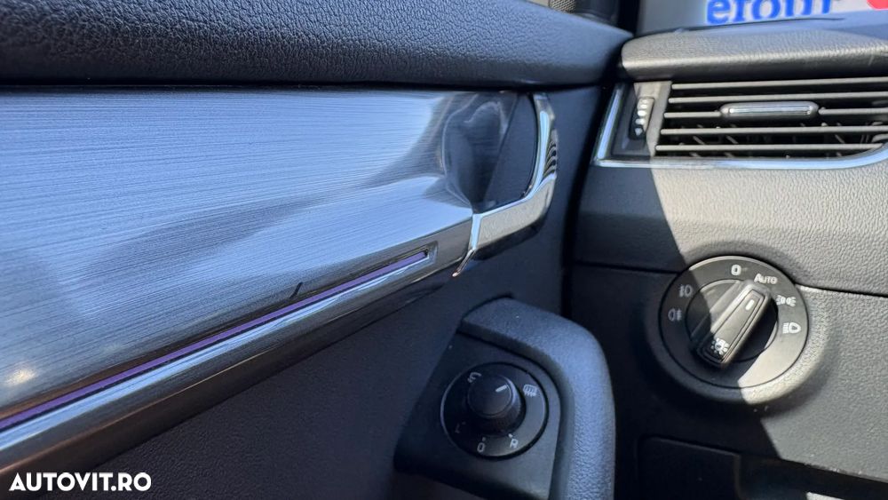 Skoda Octavia 2.0 TDI 4X4 DSG Style - 17