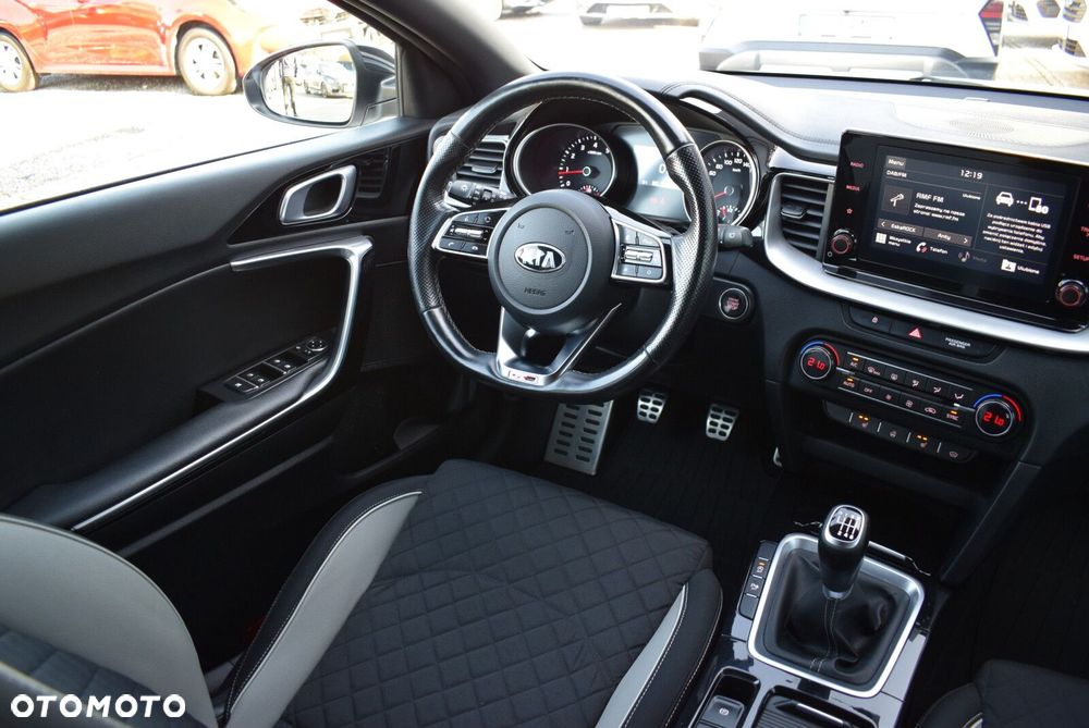 Kia ProCeed 1.5 T-GDI GT Line - 15