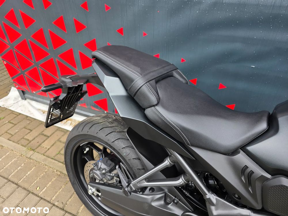 Honda CB - 21