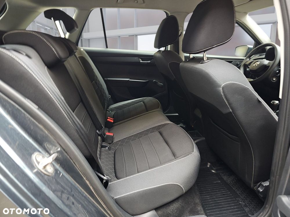 Skoda Fabia 1.0 TSI Ambition - 10